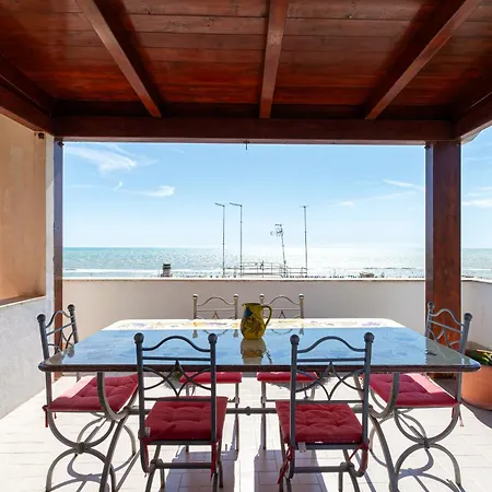 Appartement Attico Fronte Mare Ostia